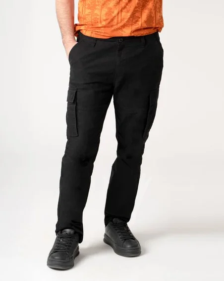 Pantalón de hombre cargo