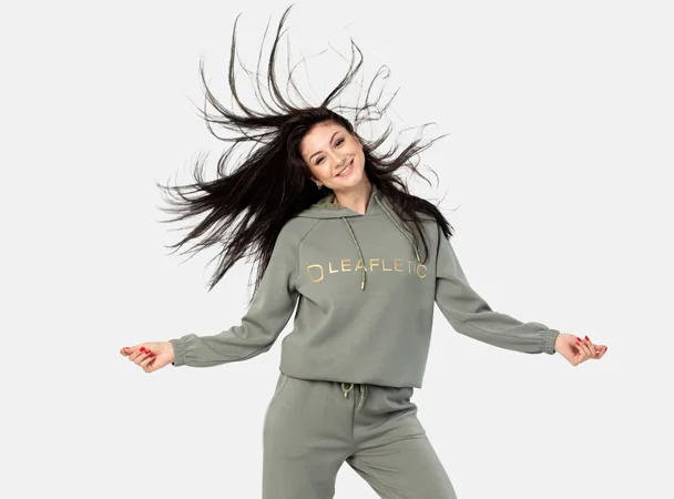 Sudaderas y conjuntos
