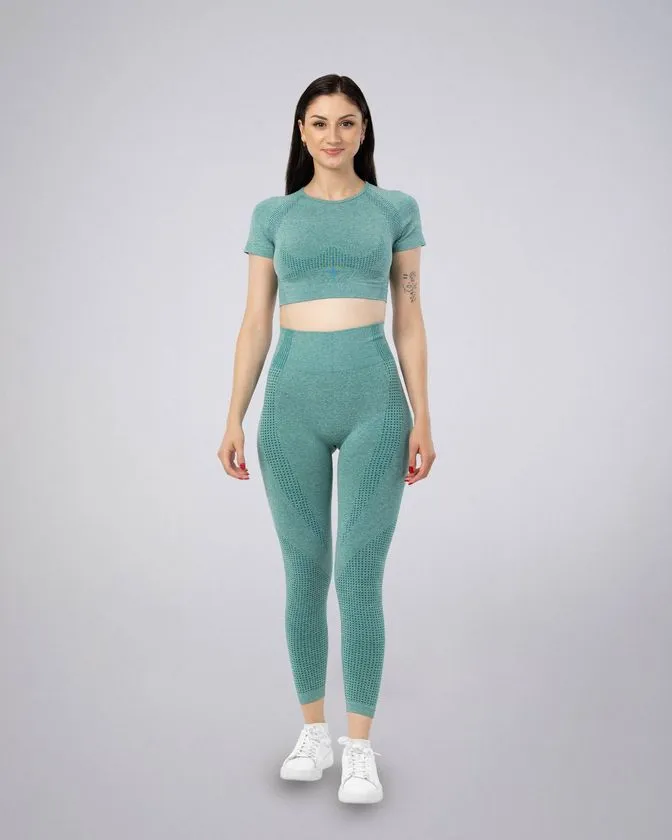 Tops deportivos y leggins de mujer
